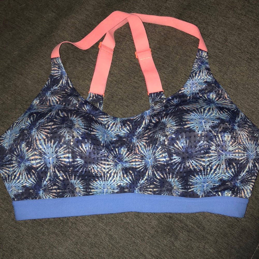Victories Secret sports bra